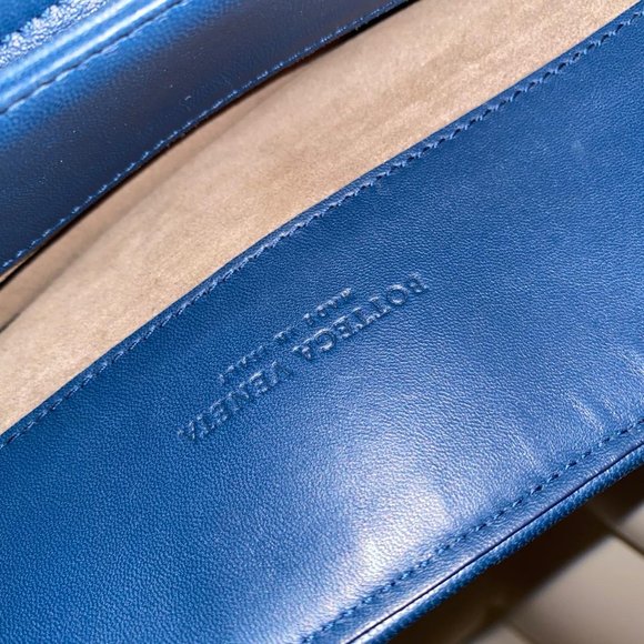 BOTTEGA VENETA Medium Intrecciato Olimpia Bag - Picture 3 of 4